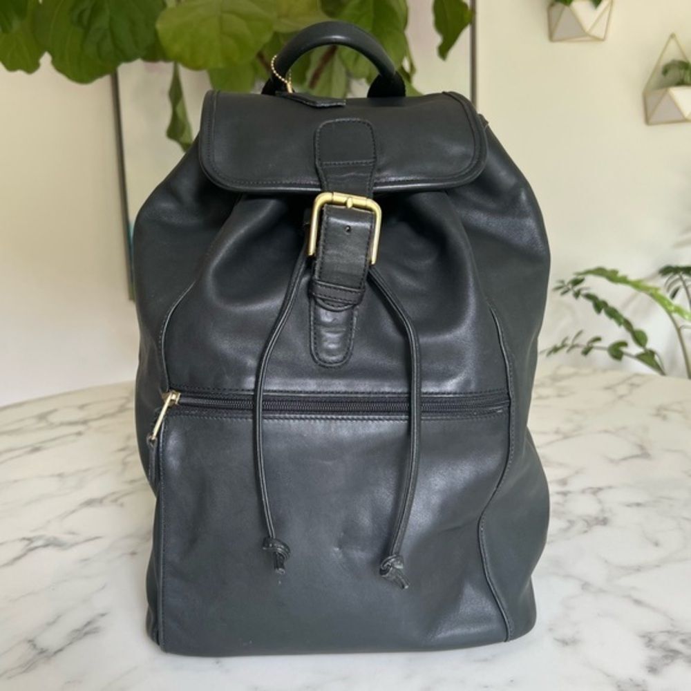 COACH Vintage Drawstring Buckle Backpack 529 Black Glovetanned Leather Brass